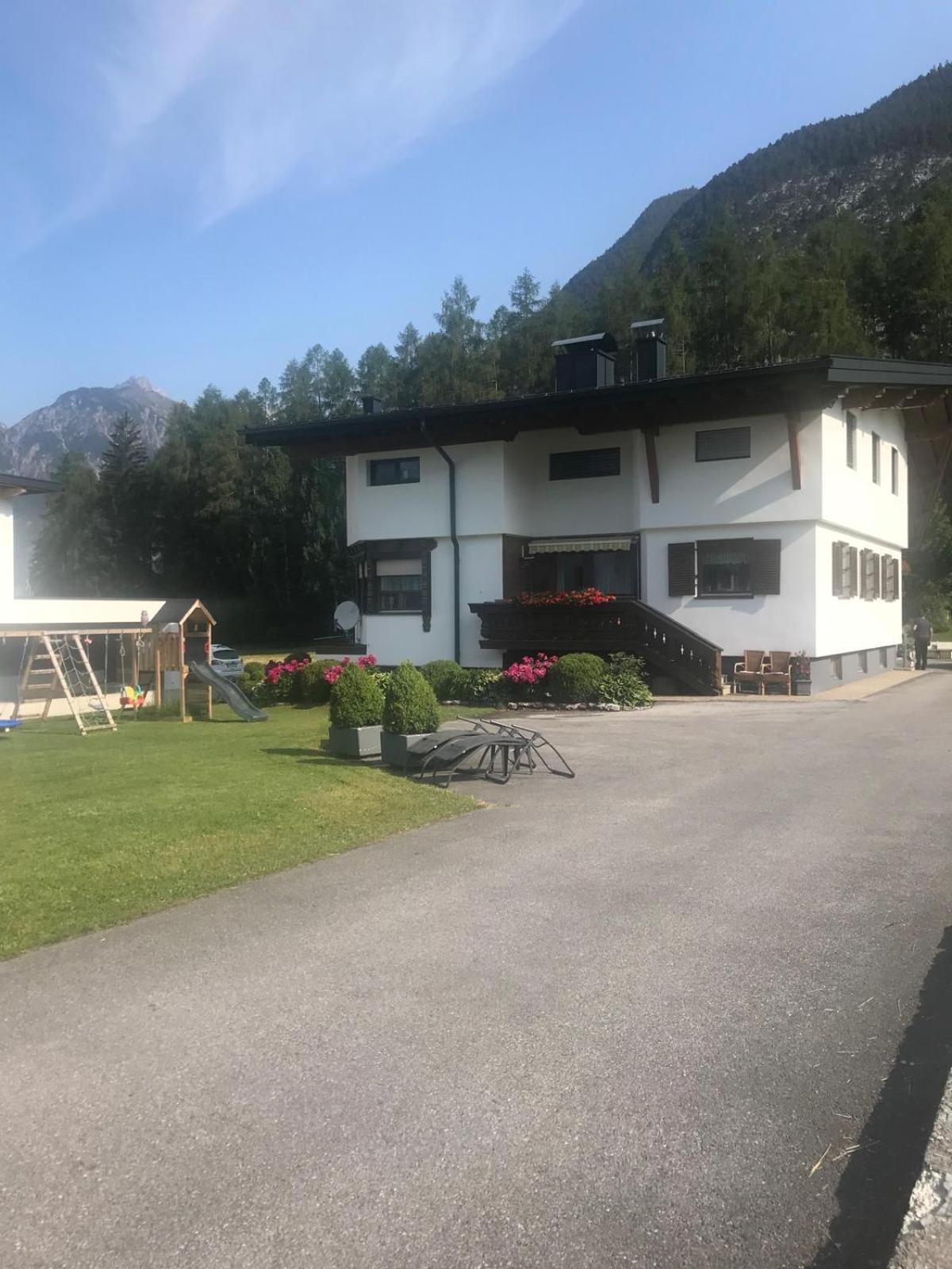 Ferienwohnungen Schleich Nassereith Exteriör bild